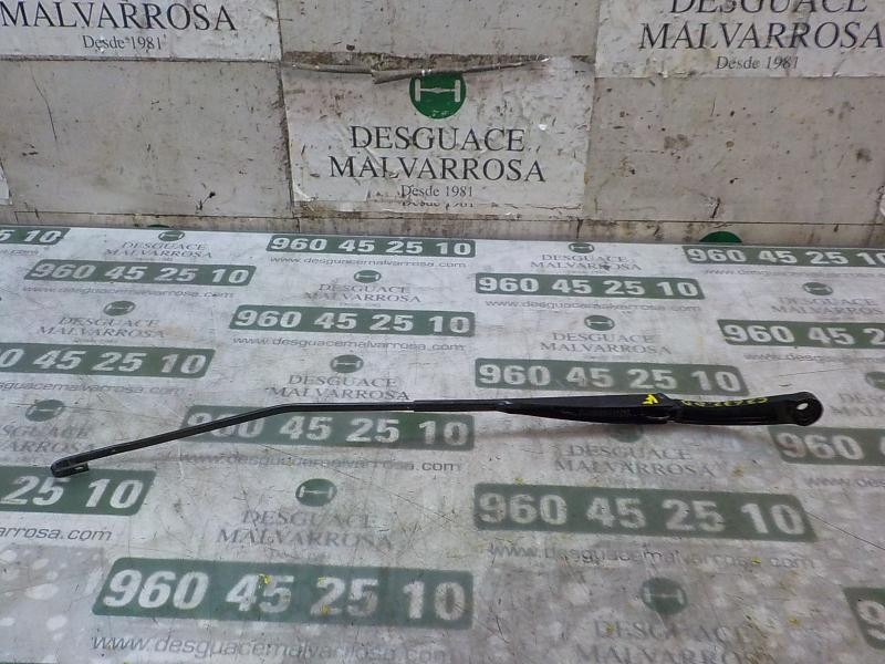 Recambio de brazo limpia delantero derecho para dacia dokker 1.5 dci diesel fap cat referencia OEM IAM 288860926R  