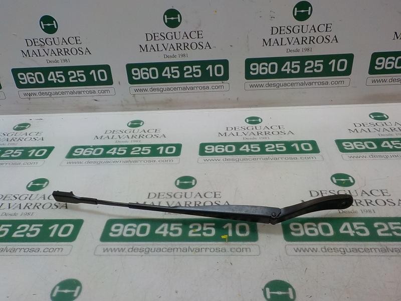 Recambio de brazo limpia delantero izquierdo para dacia duster basis 4x2 referencia OEM IAM 288819902R  