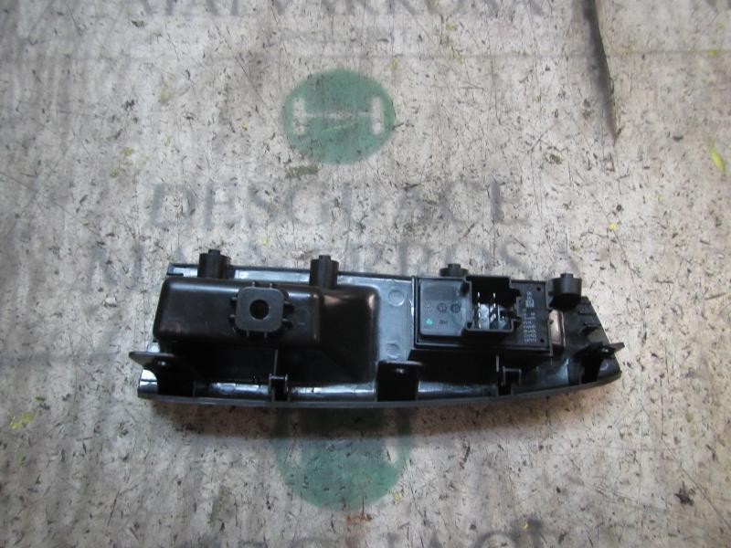 Recambio de mando elevalunas trasero derecho para chevrolet cruze ls referencia OEM IAM   