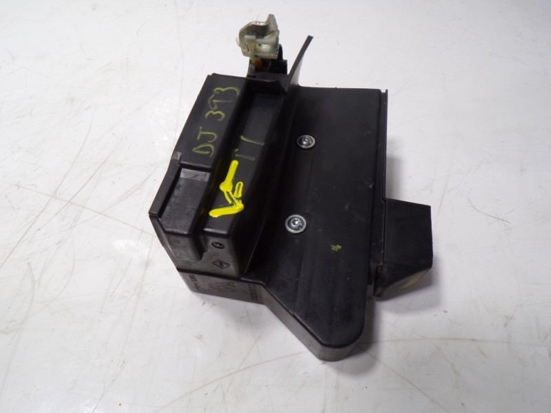 Recambio de cerradura puerta trasera izquierda para dacia sandero 0.9 tce referencia OEM IAM   