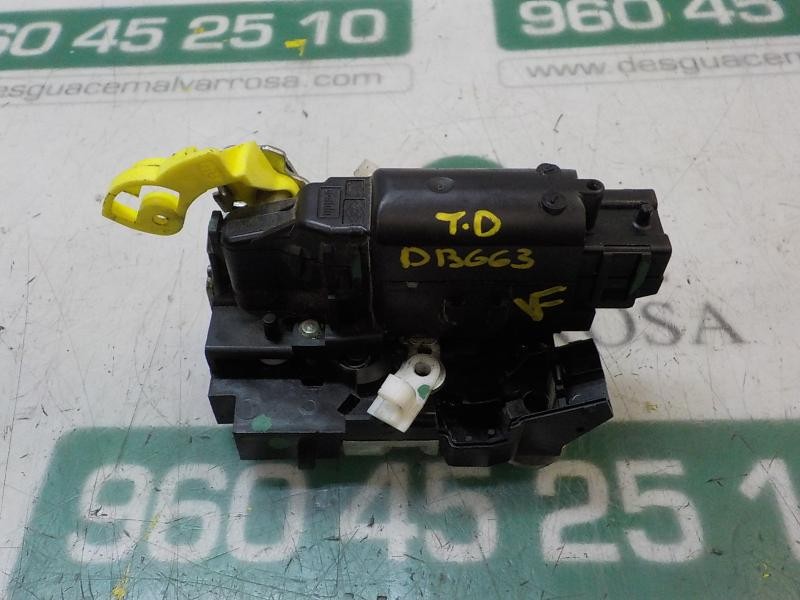 Recambio de cerradura puerta trasera derecha para dacia duster basis 4x2 referencia OEM IAM 825031894R  