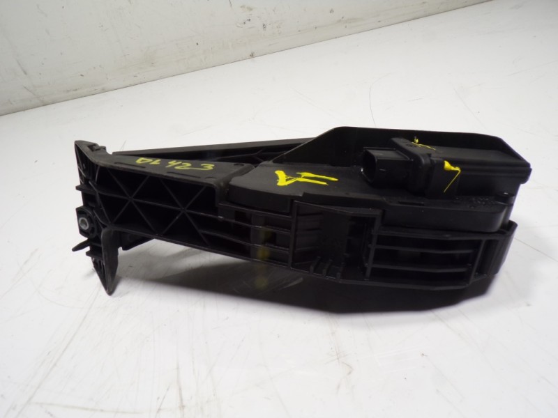 Recambio de potenciometro pedal para bmw serie 1 berlina (e81/e87) 116d referencia OEM IAM 35406889819 6PV00937920 