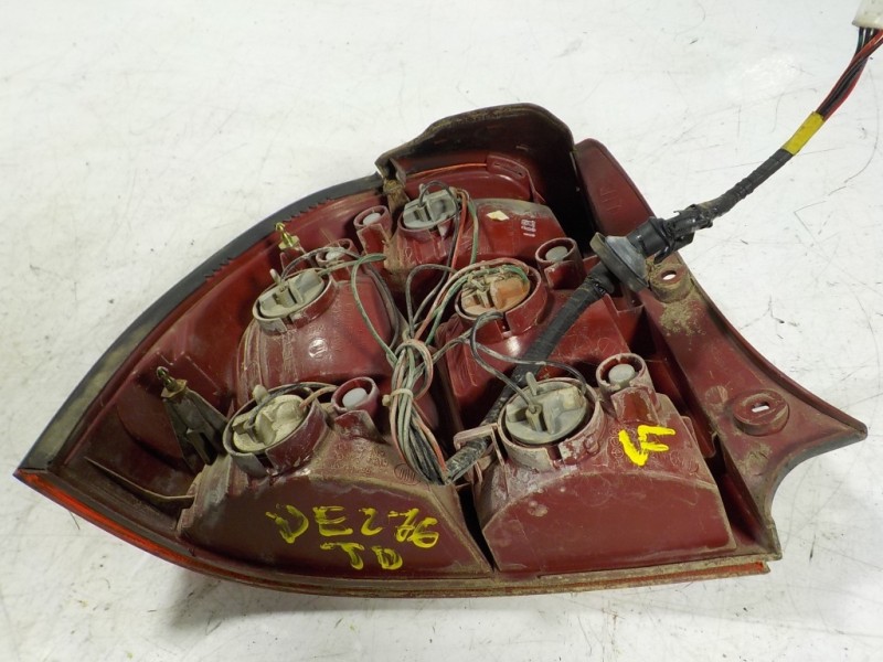 Recambio de piloto trasero derecho para kia shuma ii 1.6 cat referencia OEM IAM   