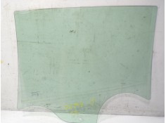 Recambio de cristal puerta trasero derecho para dacia sandero 0.9 tce referencia OEM IAM    2