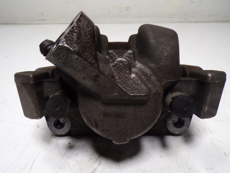 Recambio de pinza freno delantera izquierda para peugeot 5008 1.2 12v e-thp referencia OEM IAM 1623162080  