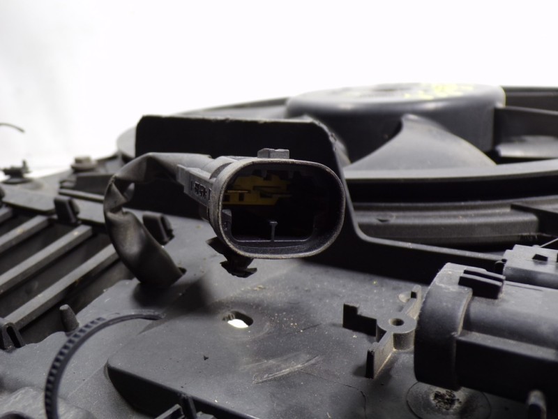 Recambio de electroventilador para citroën c4 picasso 2.0 blue-hdi fap referencia OEM IAM 1253K4  