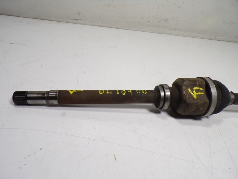 Recambio de transmision derecha para peugeot 5008 1.2 12v e-thp referencia OEM IAM 9809528380 9809528380 