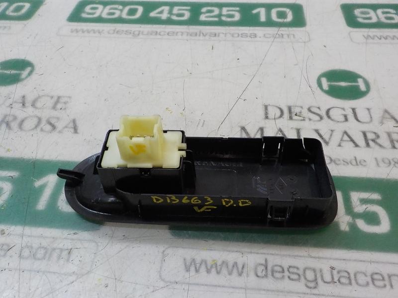 Recambio de mando elevalunas delantero derecho para dacia duster basis 4x2 referencia OEM IAM 254217475R  