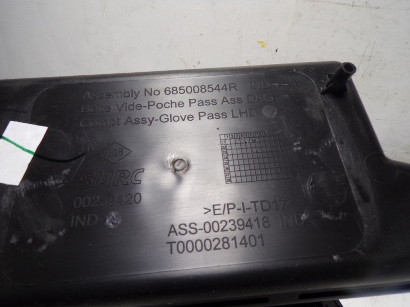Recambio de guantera para dacia sandero 0.9 tce referencia OEM IAM  685008544R 