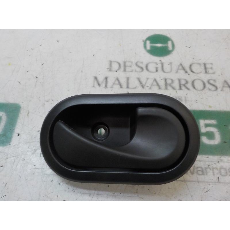 Recambio de maneta interior delantera derecha para dacia duster basis 4x2 referencia OEM IAM 8200733847  