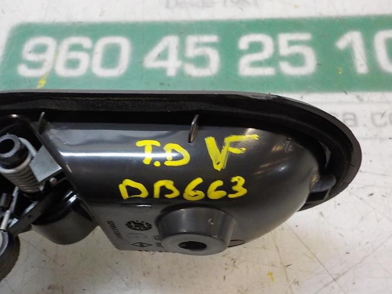 Recambio de maneta interior trasera derecha para dacia duster basis 4x2 referencia OEM IAM 8200733847  