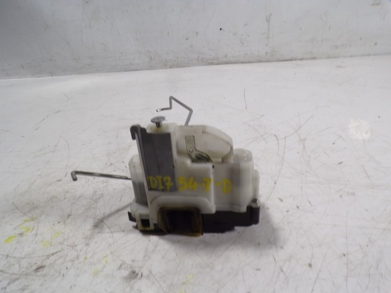 Recambio de cerradura puerta trasera derecha para opel combo d 1.3 16v cdti referencia OEM IAM  51910357 