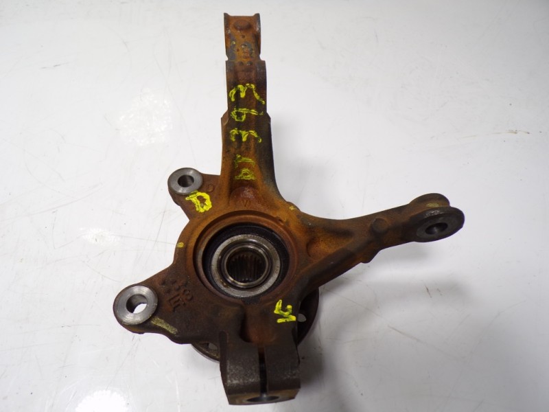 Recambio de mangueta delantera derecha para dacia sandero 0.9 tce referencia OEM IAM   