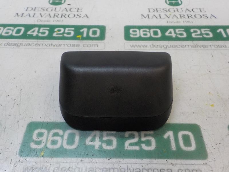 Recambio de piloto trasero central para dacia duster basis 4x2 referencia OEM IAM 265908613R  