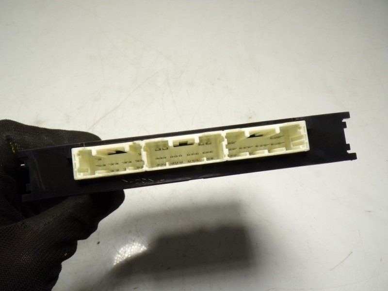 Recambio de modulo electronico para toyota auris touring sports (e18) hybrid active referencia OEM IAM 8999002380 8999002380 