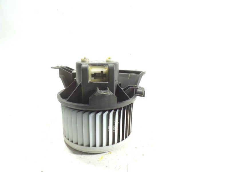 Recambio de motor calefaccion para opel combo d 1.3 16v cdti referencia OEM IAM  048148 048148