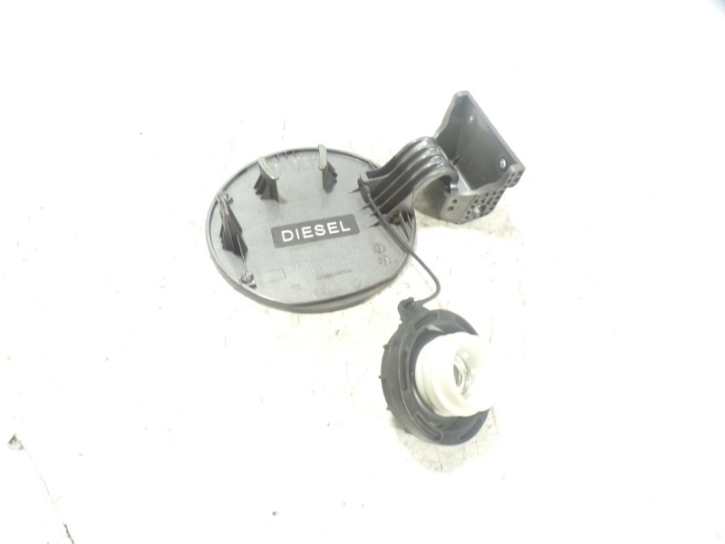 Recambio de tapa combustible para hyundai ix35 1.7 crdi cat referencia OEM IAM 695102Y000  