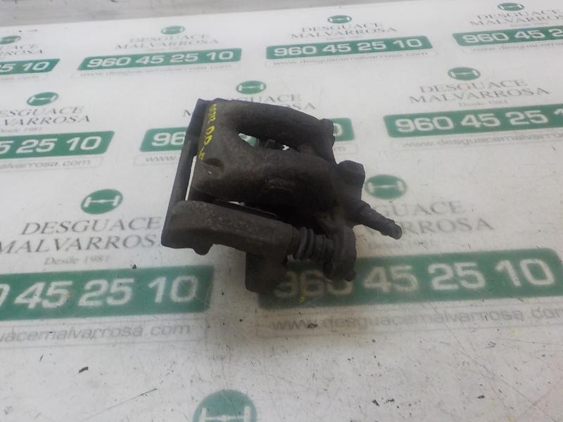 Recambio de pinza freno delantera derecha para bmw serie 1 berlina (e81/e87) 116d referencia OEM IAM 34116774682  