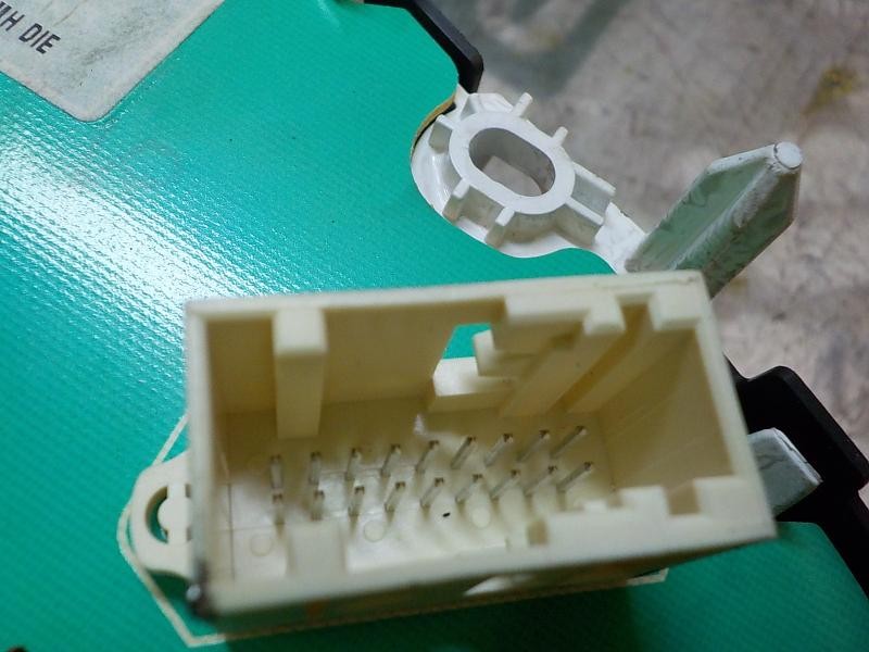 Recambio de cuadro instrumentos para citroën c3 exclusive referencia OEM IAM 98041181XT A2C53385740 A2C53385740