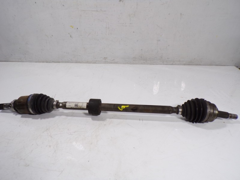 Recambio de transmision derecha para dacia sandero 0.9 tce referencia OEM IAM  391003401R 