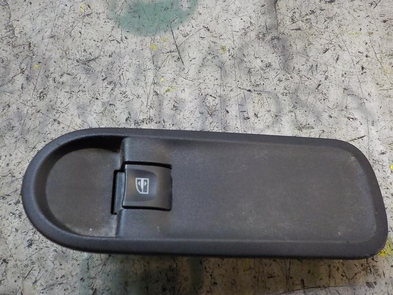 Recambio de mando elevalunas delantero derecho para dacia duster 1.5 dci diesel fap cat referencia OEM IAM 254217475R  