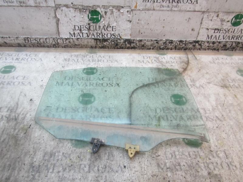 Recambio de cristal puerta trasero derecho para nissan primera berlina (p12) acenta referencia OEM IAM 82300AV600  