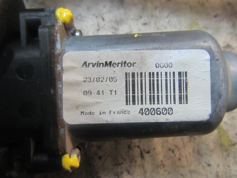 Recambio de elevalunas trasero derecho para nissan primera berlina (p12) acenta referencia OEM IAM 82700AV610  