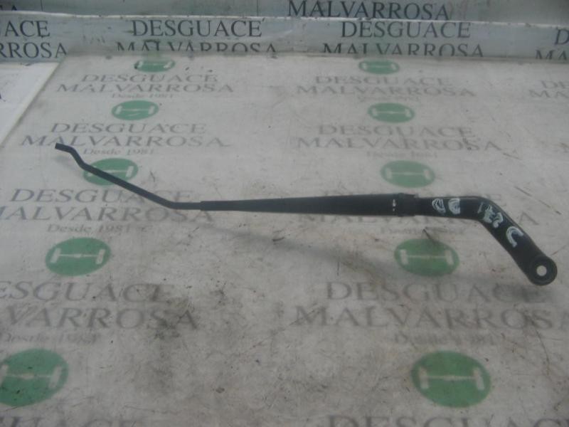 Recambio de brazo limpia delantero derecho para nissan almera (n16/e) sport referencia OEM IAM   