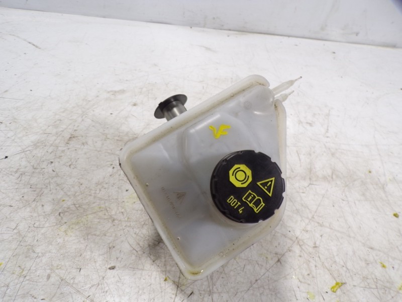 Recambio de bomba freno para porsche 718 cayman (typ 982) s referencia OEM IAM 98135513027  