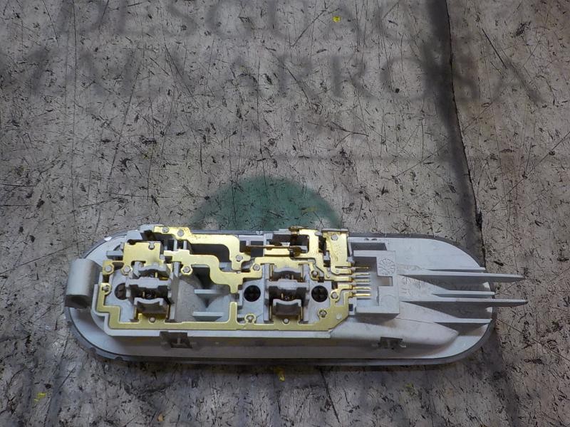 Recambio de piloto interior para dacia duster 1.5 dci diesel fap cat referencia OEM IAM 8200073231  