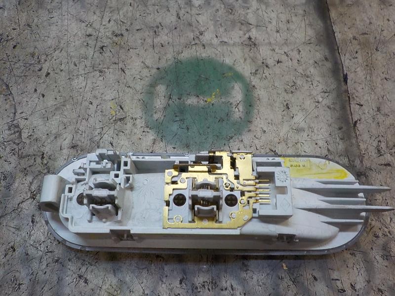 Recambio de piloto interior para dacia duster 1.5 dci diesel fap cat referencia OEM IAM 8200074362  