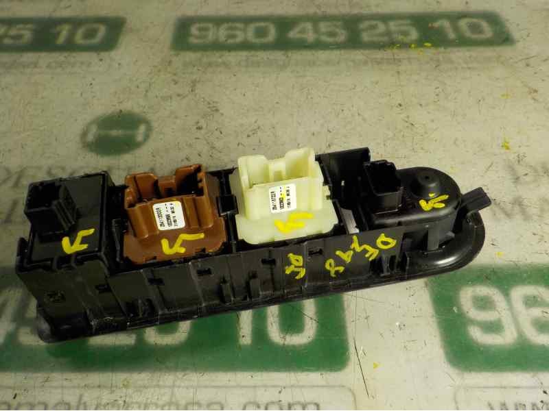 Recambio de mando elevalunas delantero izquierdo para renault captur 1.2 tce energy referencia OEM IAM 254118722R 254113300R 