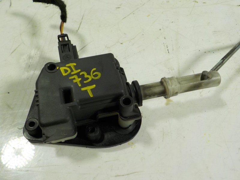 Recambio de motor c/c porton para audi a3 (8p) 2.0 tdi referencia OEM IAM   