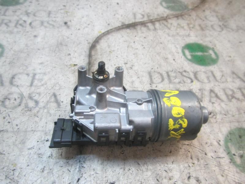 Recambio de motor limpia delantero para dacia duster adventure referencia OEM IAM 8200619512 0390241544 0390241544