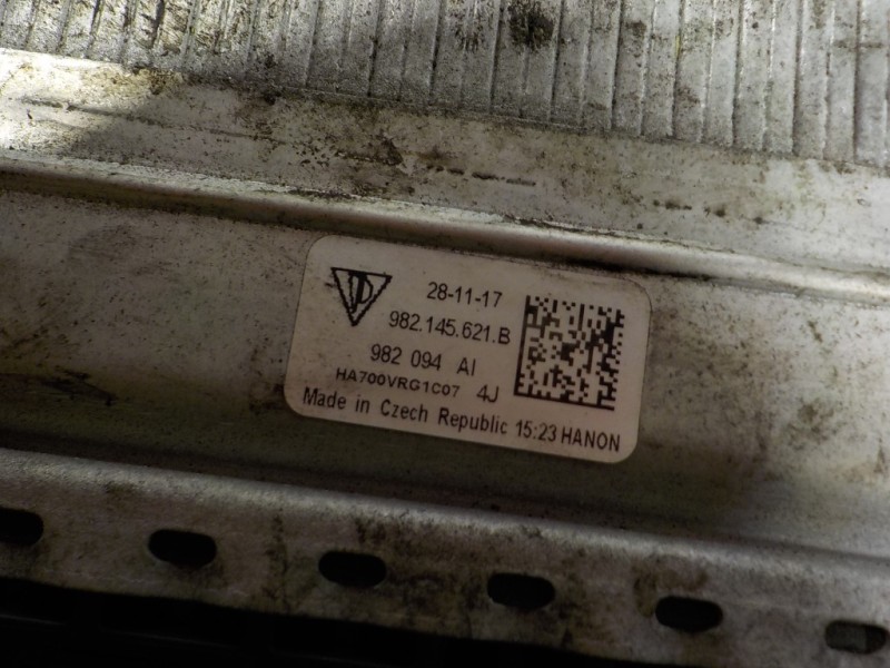 Recambio de intercooler para porsche 718 cayman (typ 982) s referencia OEM IAM 982145621A 982145621B 