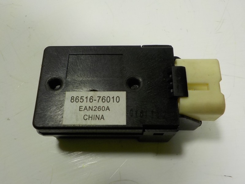 Recambio de modulo electronico para lexus ct 200h referencia OEM IAM 8651676010 8651676010 