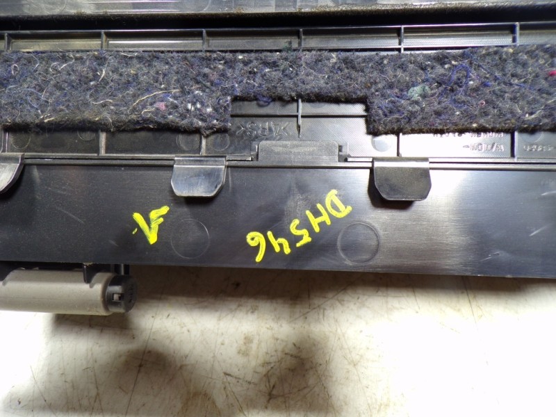 Recambio de guantera para lexus is200 (ds2/is2) 2.2 d-cat referencia OEM IAM 5555053060C0  