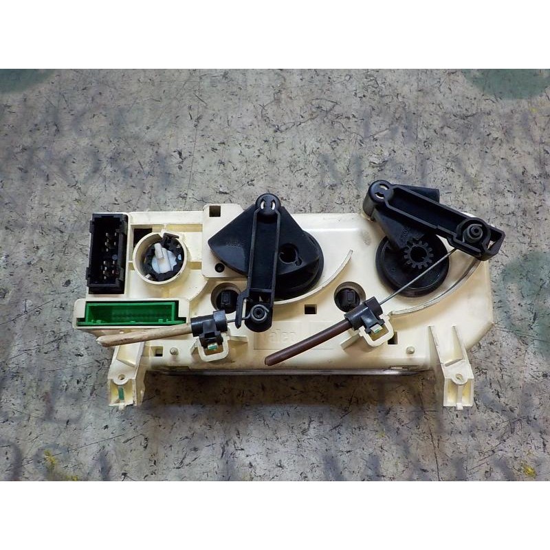 Recambio de mando calefaccion / aire acondicionado para renault clio ii fase i (b/cbo) 1.2 referencia OEM IAM   