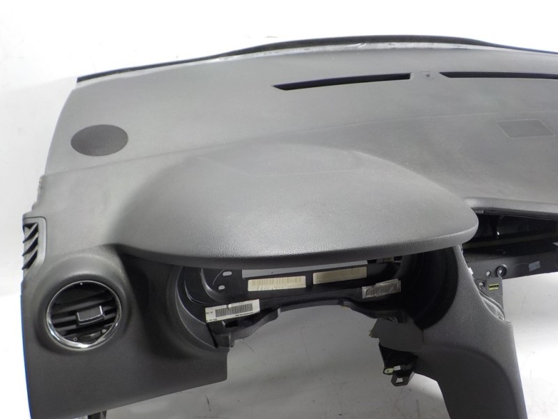 Recambio de salpicadero para peugeot 5008 2.0 blue-hdi fap referencia OEM IAM 824782 9803188580 