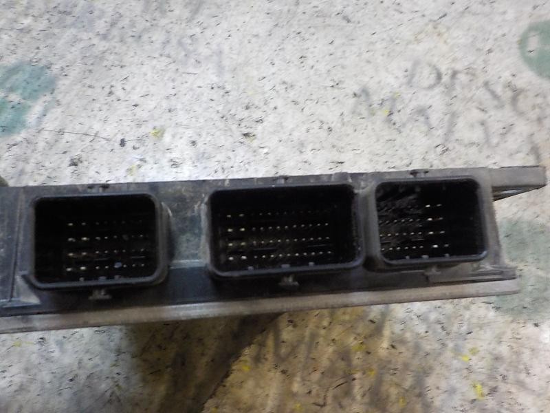 Recambio de centralita motor uce para renault clio iii 1.5 dci diesel cat referencia OEM IAM   