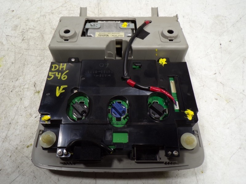 Recambio de piloto interior para lexus is200 (ds2/is2) 2.2 d-cat referencia OEM IAM 8126053731B0  