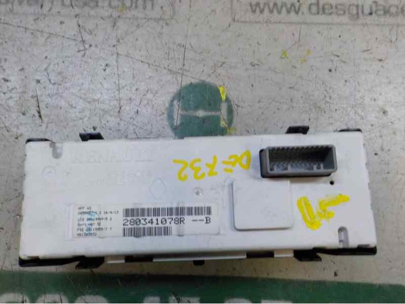 Recambio de pantalla multifuncion para renault kangoo 1.5 dci diesel fap referencia OEM IAM   