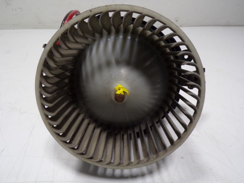 Recambio de motor calefaccion para audi a4 ber. (b8) 2.0 16v tdi referencia OEM IAM 8T1820021  