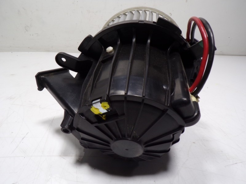 Recambio de motor calefaccion para audi a4 ber. (b8) 2.0 16v tdi referencia OEM IAM 8T1820021  