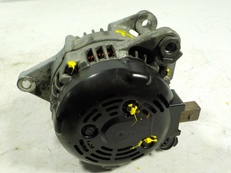 Recambio de alternador para hyundai i40 style referencia OEM IAM  373002A700 