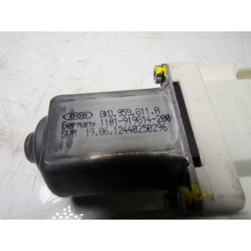 Recambio de motor elevalunas trasero izquierdo para audi a4 ber. (b8) 2.0 16v tdi referencia OEM IAM 8K0959811A 8K0959811A 12440