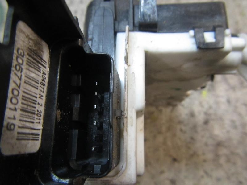 Recambio de cerradura puerta trasera izquierda para citroën c3 business referencia OEM IAM 9800624880  