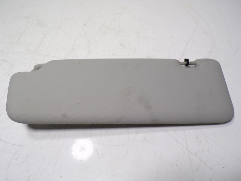 Recambio de parasol derecho para audi a4 ber. (b8) 2.0 16v tdi referencia OEM IAM 8U0857552CFT9  