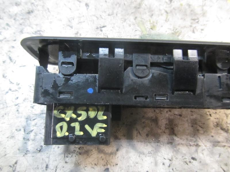 Recambio de mando elevalunas delantero izquierdo para citroën c3 business referencia OEM IAM 6490CE  