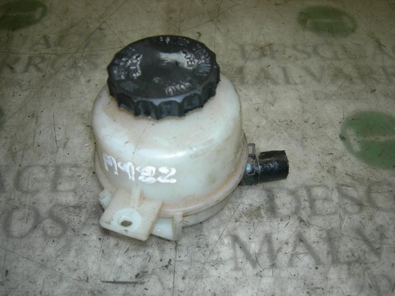 Recambio de deposito servo para kia rio rs berlina (5-ptas.) referencia OEM IAM   